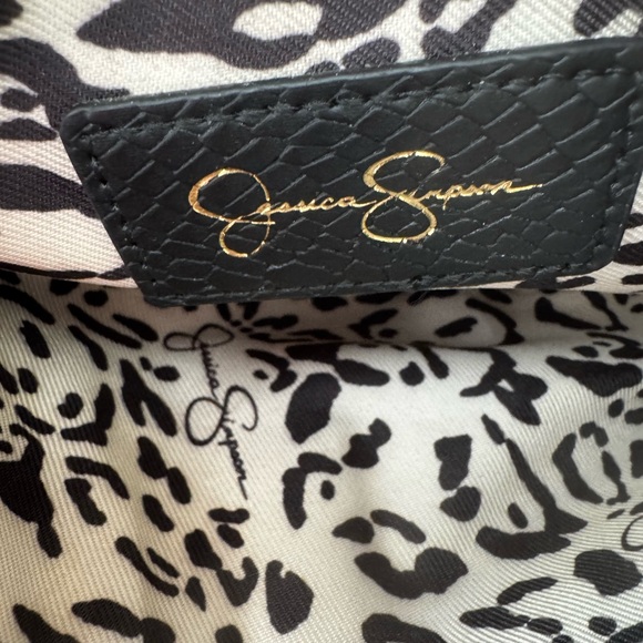 JESSICA SIMPSON Black Snake Skin Print Crossbody Bag with Chain Strap - Picture 5 of 11